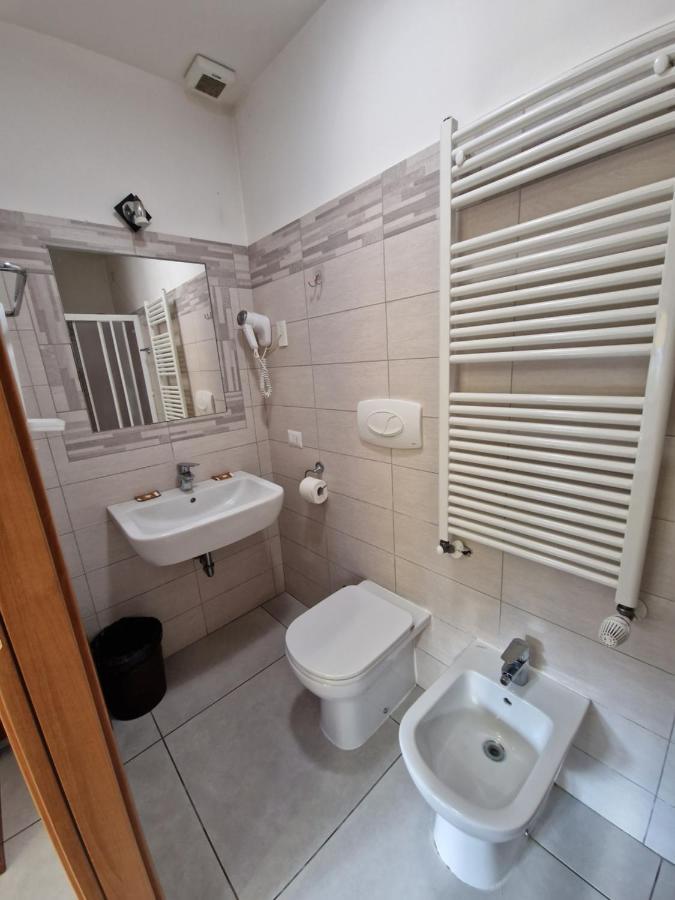 Hotel Bonola Mediolan Zewnętrze zdjęcie